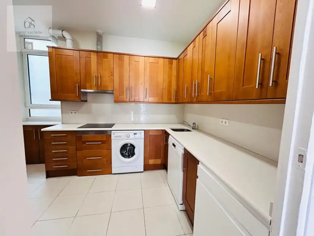 Cocina de Piso en venta en Madrid con Terraza