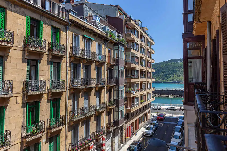 Exterior view of Flat for sale in Donostia - San Sebastián   with Heating and Balcony