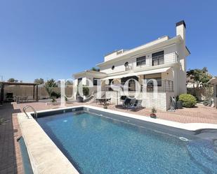 Vista exterior de Casa o xalet de lloguer en Gandia amb Aire condicionat, Terrassa i Piscina