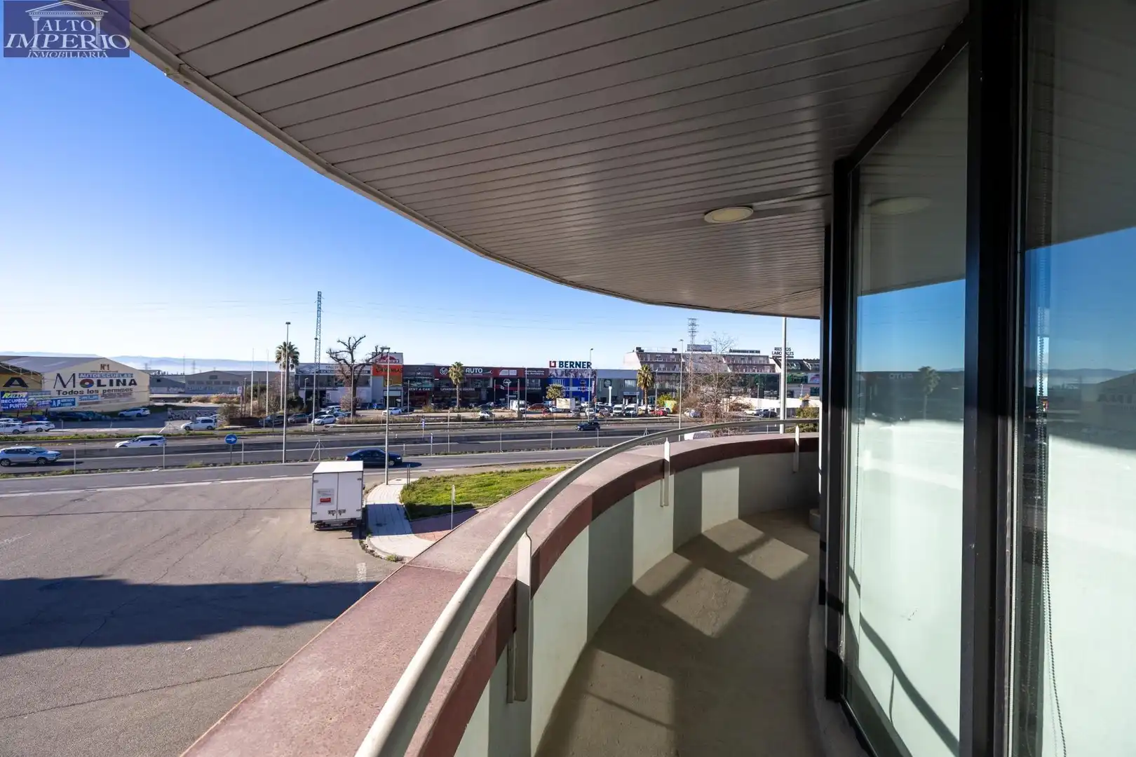 Inmuebles singulares con ascensor en venta en Peligros, imagen 51