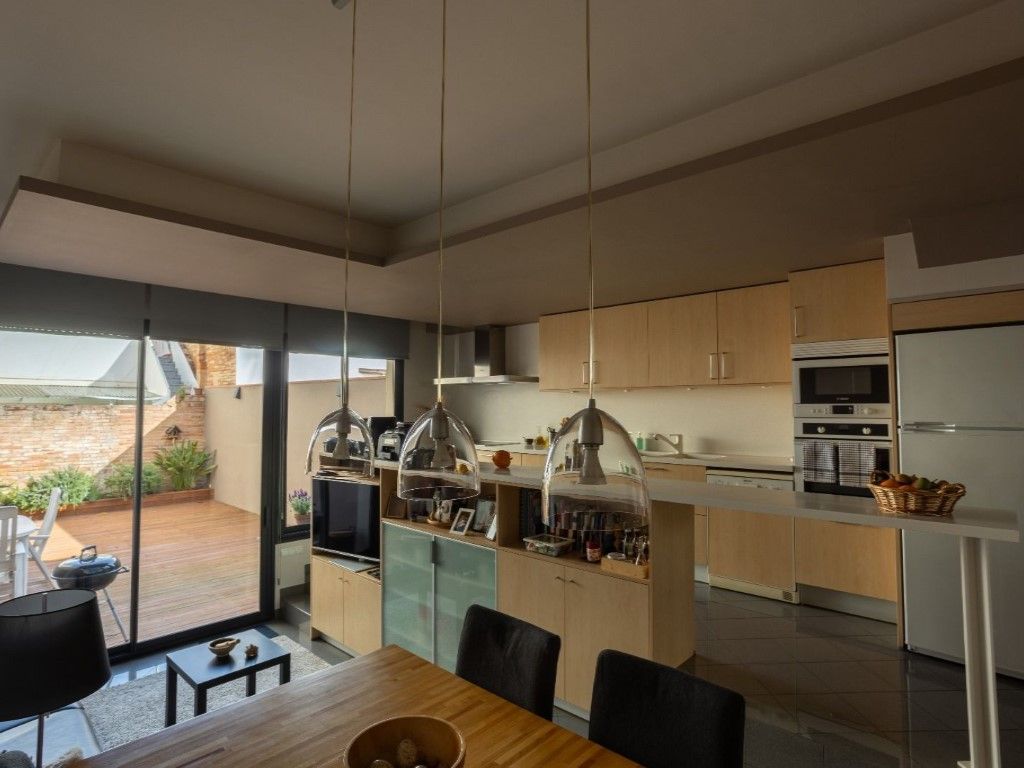 Cuina de Casa o xalet en venda en Figueres amb Aire condicionat, Jardí privat i Terrassa