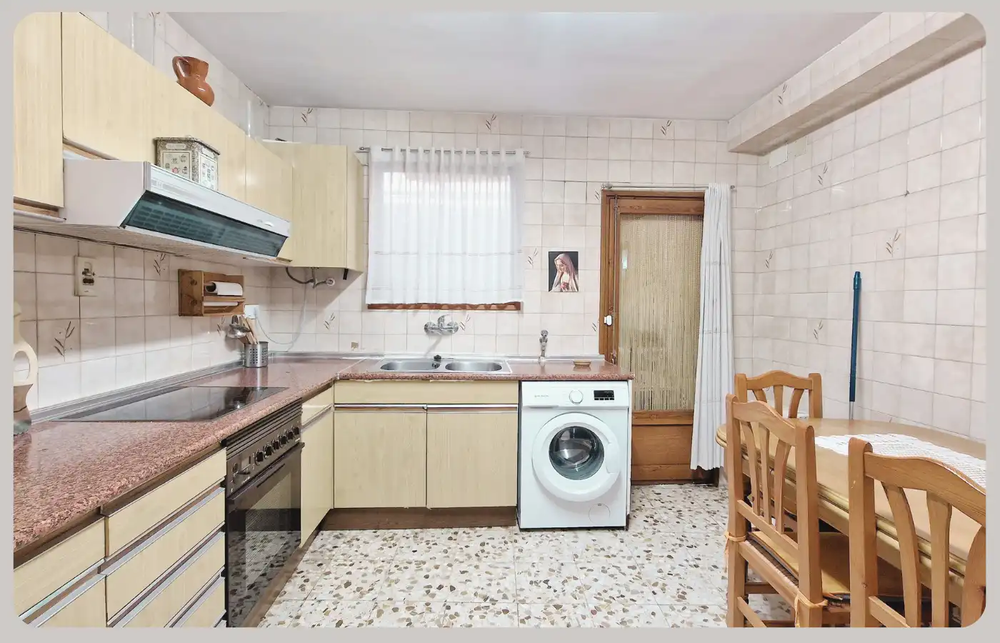Detached homes for sale in Calle Hortales, Andorra (Teruel)