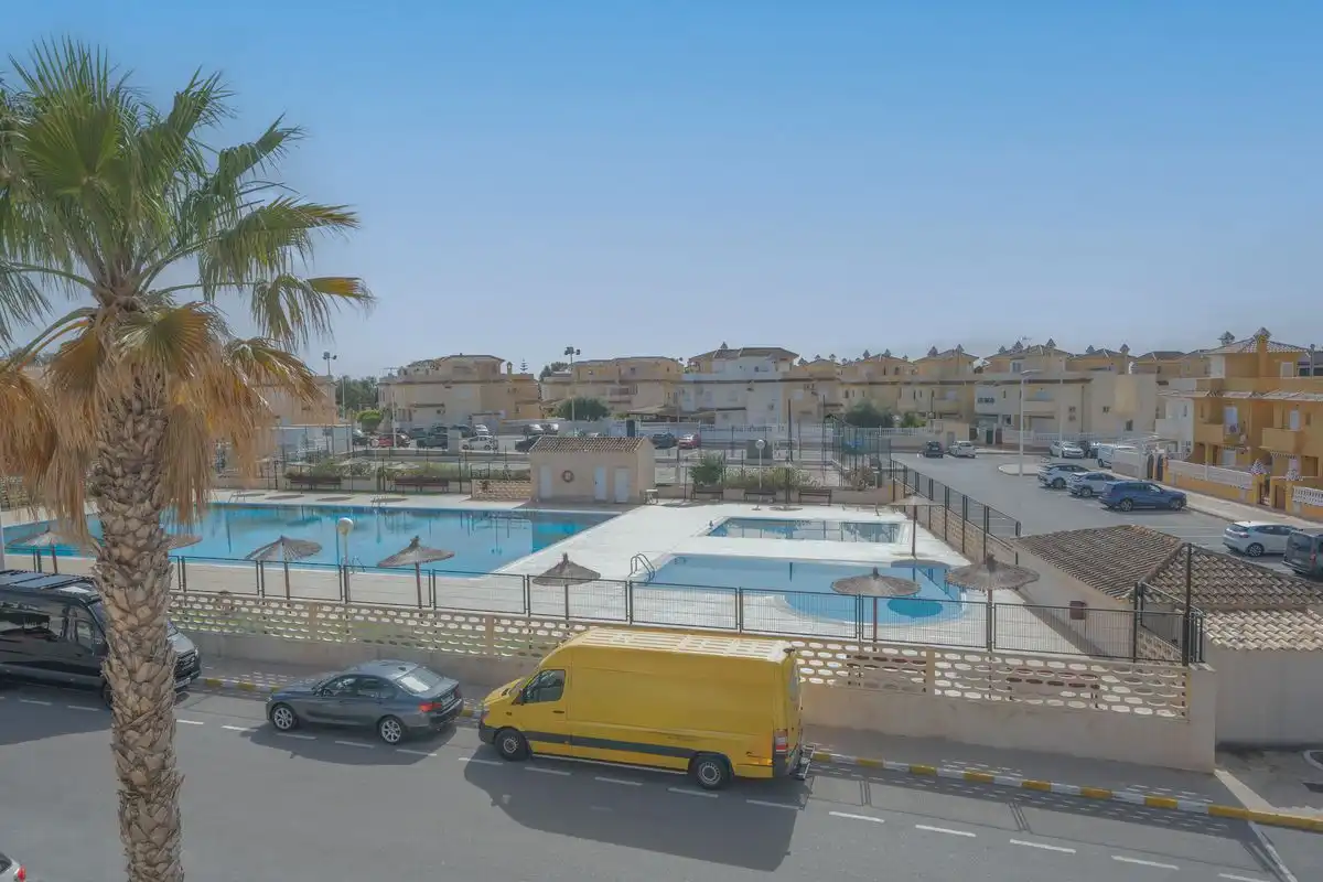 Casa pareada con terraza en venta en C. Monte de Sta. Pola, imagen 19