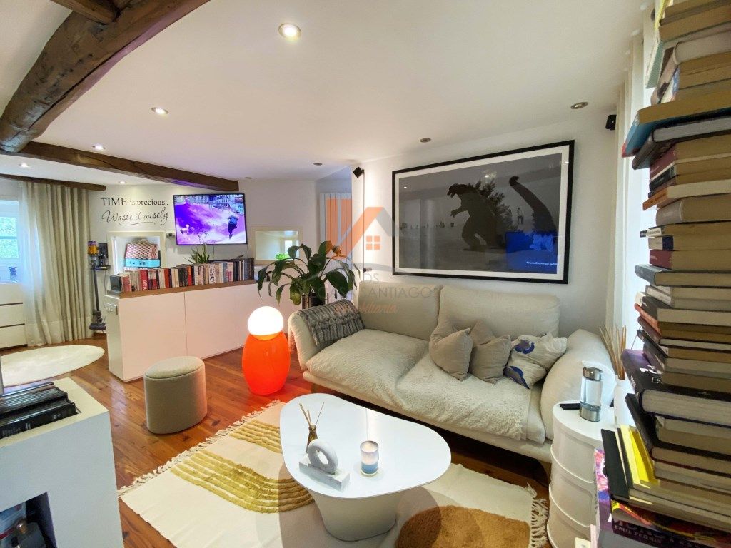 Living room of House or chalet for sale in Santiago de Compostela   with Washing machine
