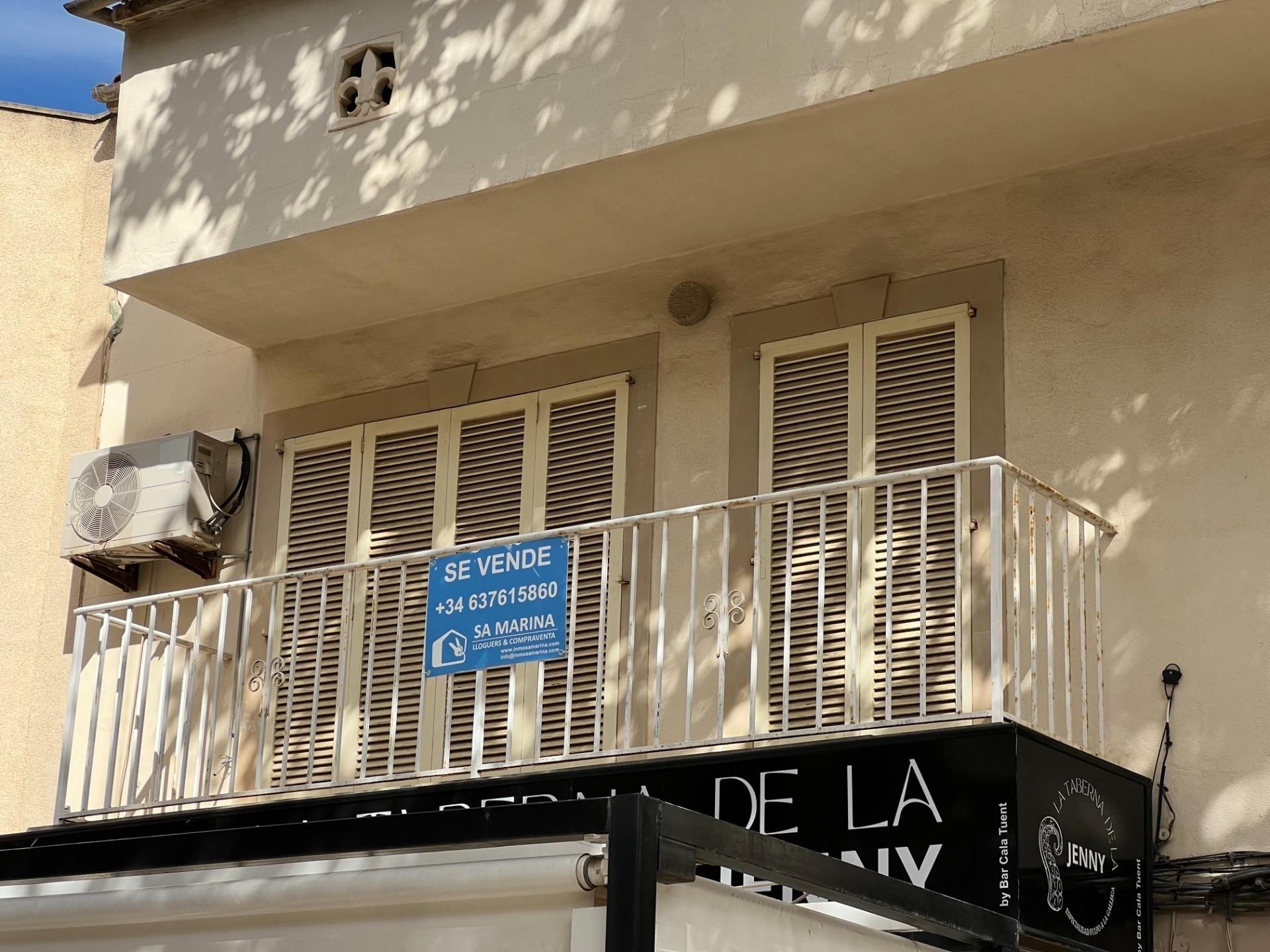 Vista exterior de Local en venda en Inca amb Aire condicionat
