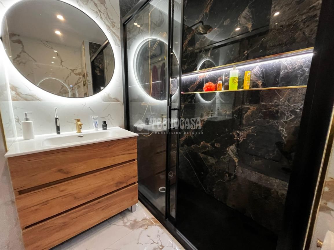 Bathroom of Flat for sale in Alicante / Alacant  with Air Conditioner, Furnished and Balcony