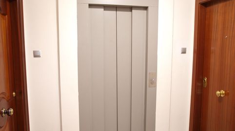 Foto 3 de Piso en venta en Calle Marqueses de Valdecilla y Pelayo, 15, Inmobiliaria - Barreda, Torrelavega