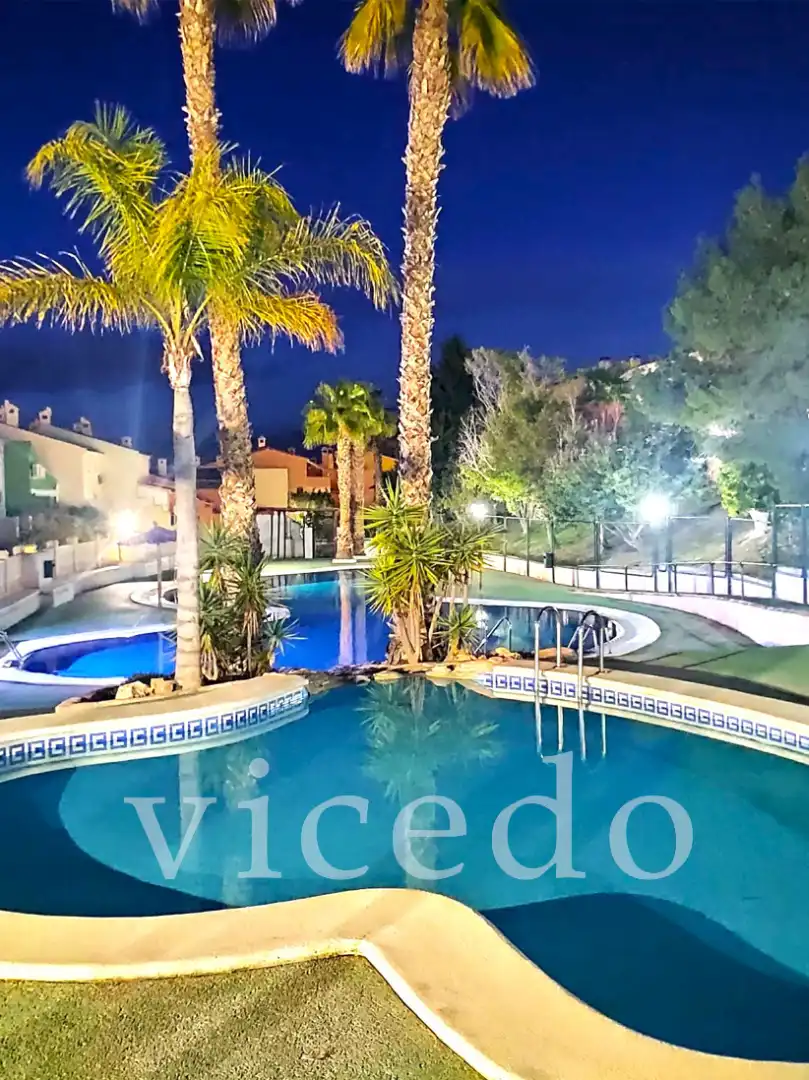 Piscina de Casa adosada en venta en Mutxamel con Aire acondicionado, Trastero y Amueblado