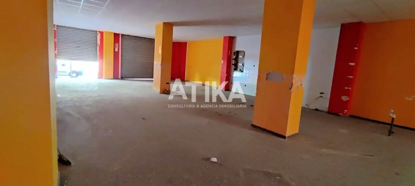Locale commerciale in vendita a Sant Josep - Zona Hospital, imagen 5