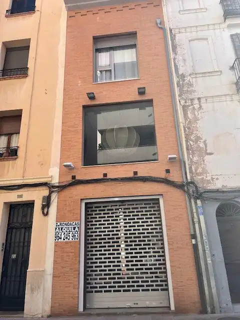 Local comercial de lloguer a Alloza