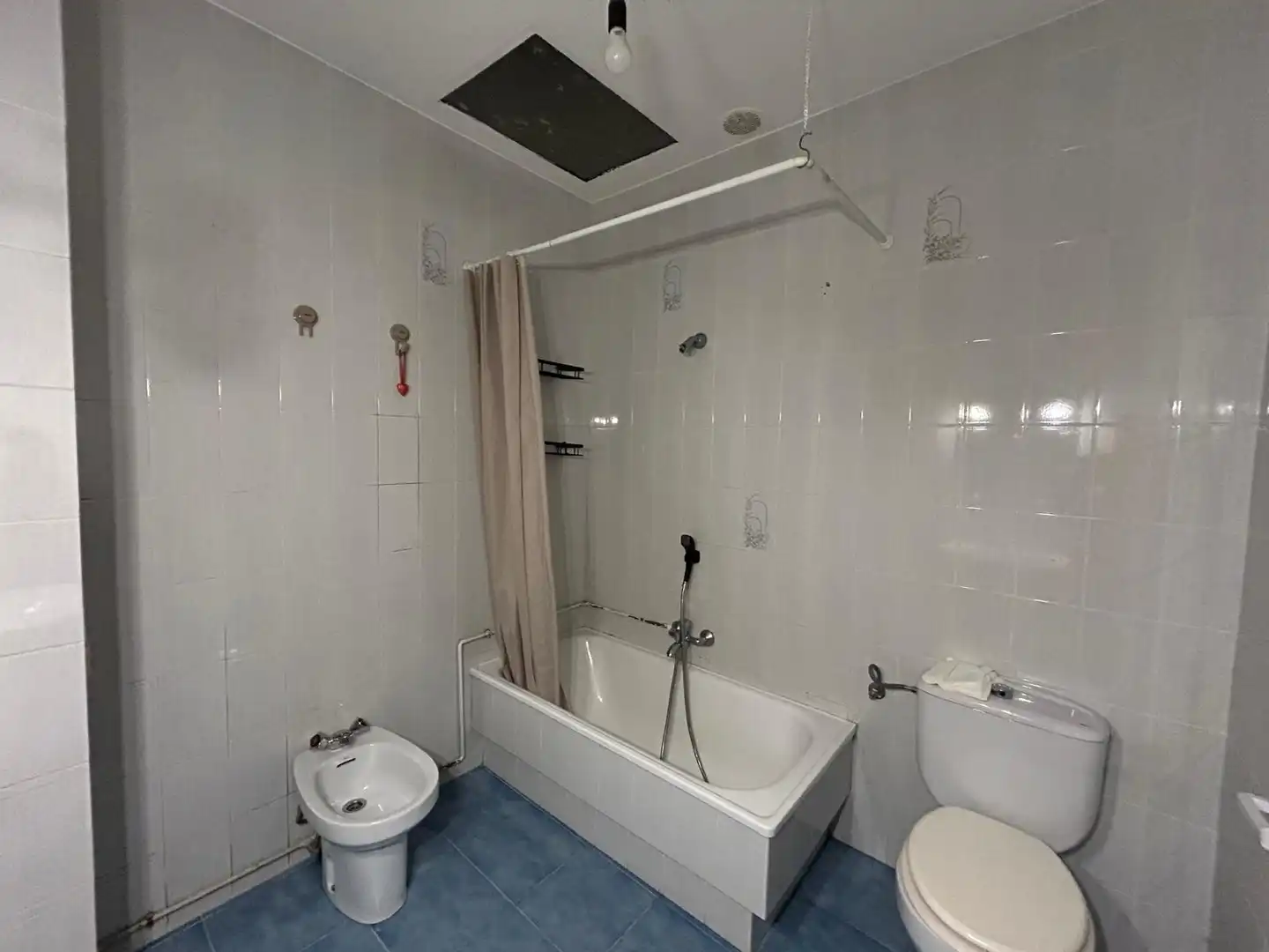 Bathroom of Detached homes for sale in Vigo   with Parquet flooring and Oven