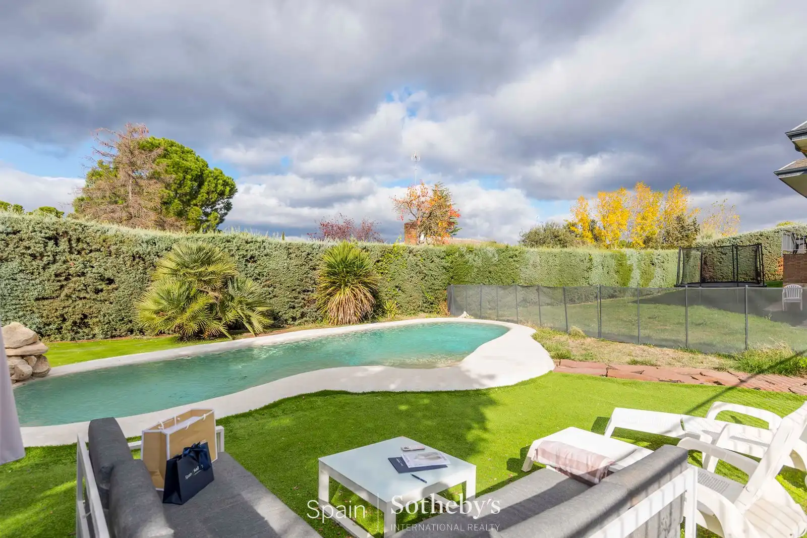 Casa amb piscina en venda a Calle de los Enebros, imagen 25