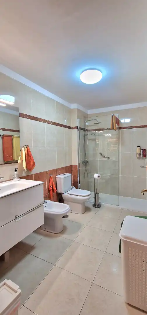 Baño de Apartamento en venta en Adeje con Terraza, Amueblado y Horno