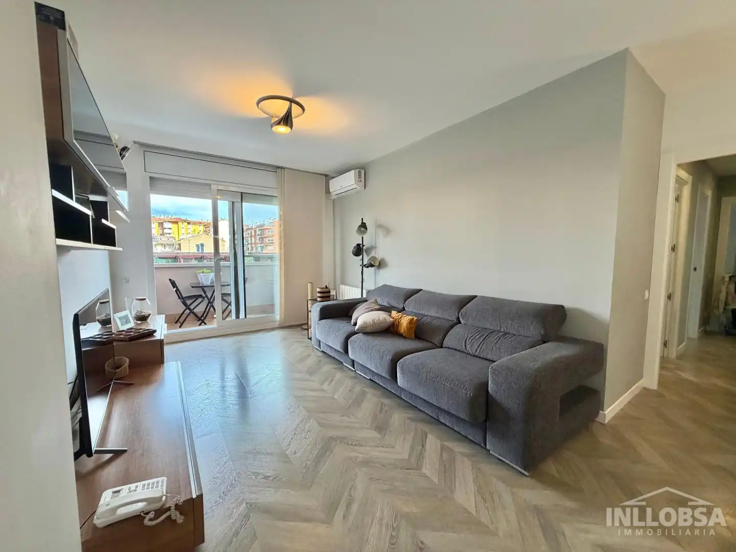 Sala de estar de Piso en venta en Manresa con Calefacción, Parquet y Terraza