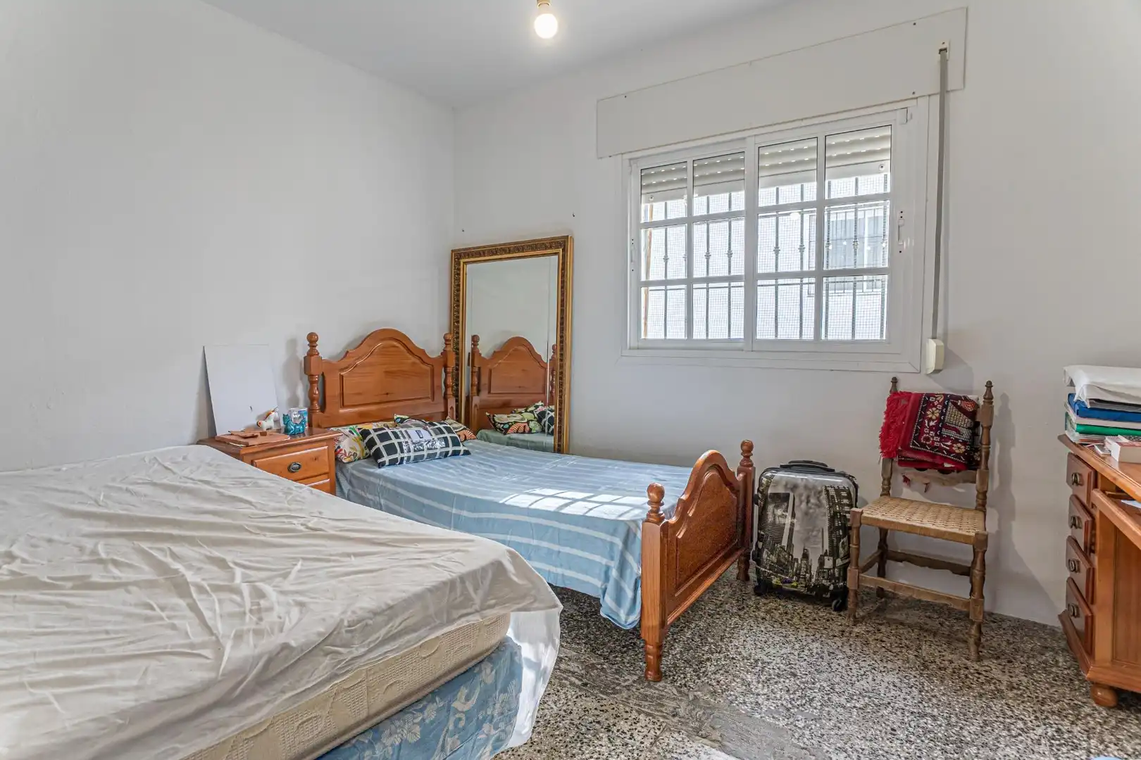 Dormitori de Finca rústica en venda en Málaga amb Aire condicionat, Terrassa i Traster