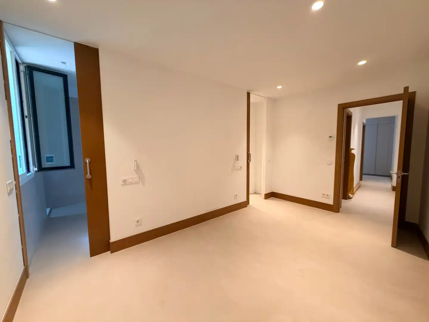 Flat for sale in Madrid  with Air Conditioner, Heating and Balcony