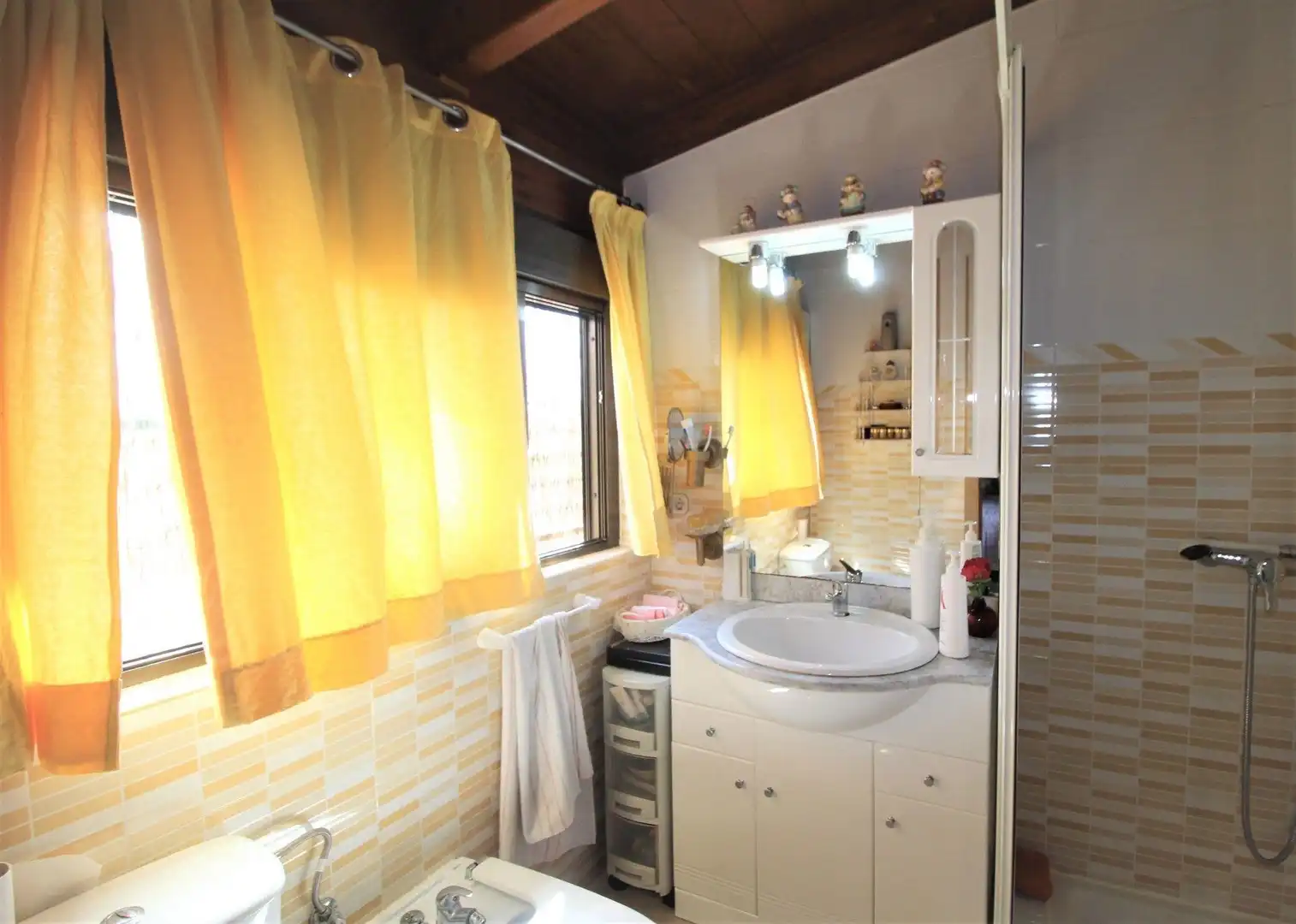Houses for sale in Pueblo Español - Coveta Fumá