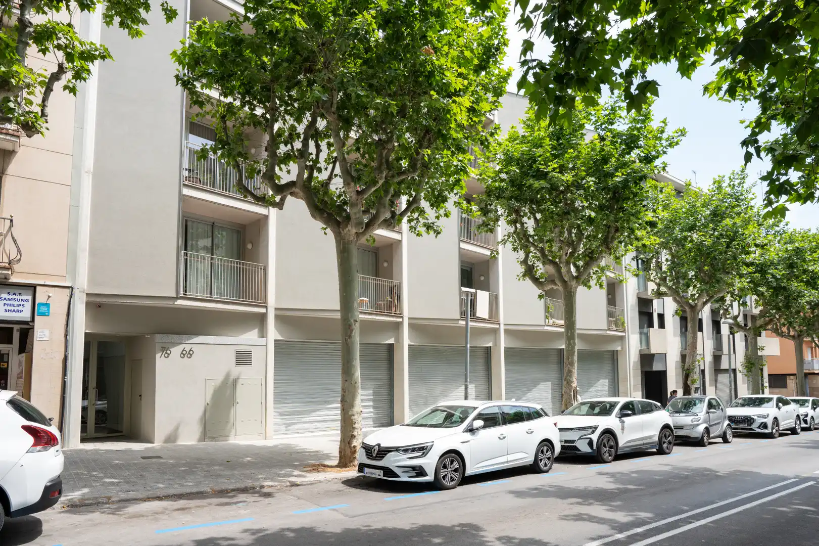 Aparcament amb ascensor en venda a Carrer del Músic Jaume Isern 76