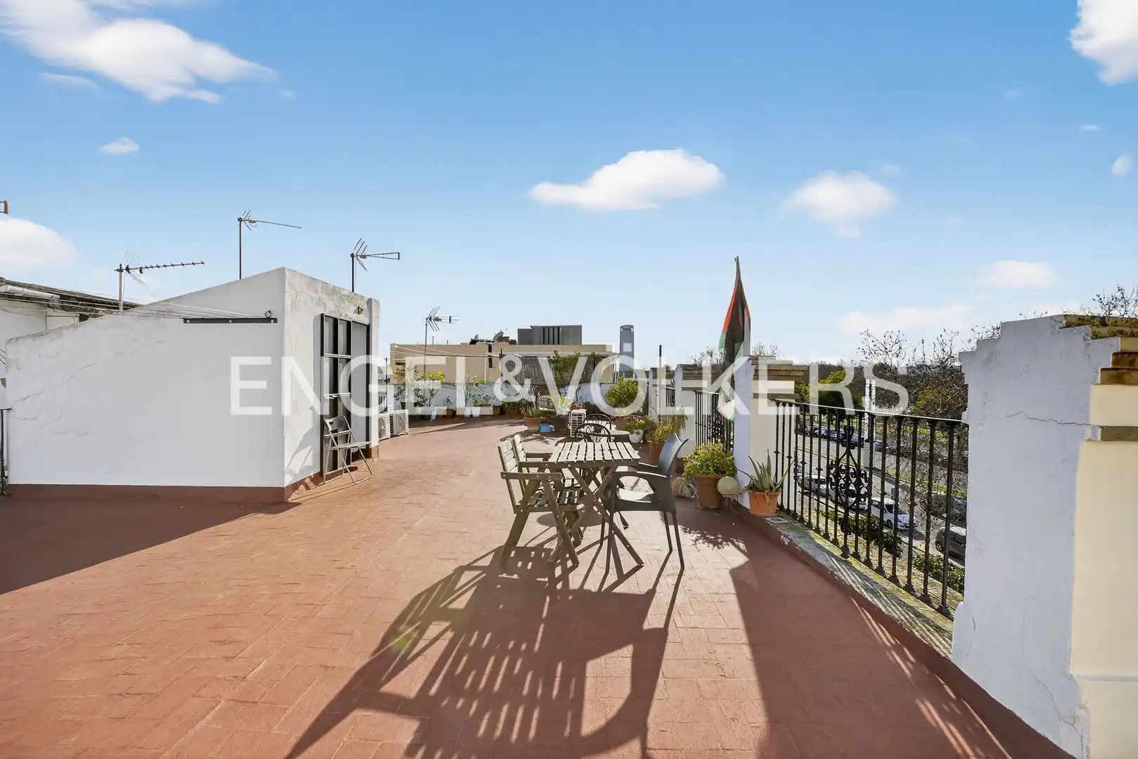 Terrasse von Wohnungen zur Miete in Sevilla mit Klimaanlage, Heizung und Möbliert