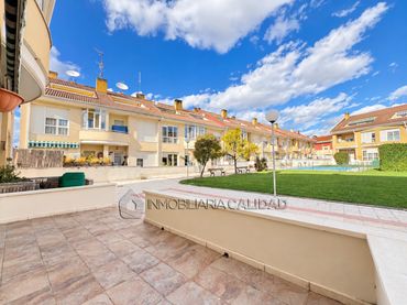 Pis amb piscina en venda a Villatoro