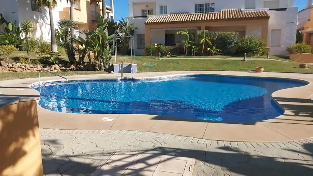 Swimming pool of Houses for sale in Marbella  with Air Conditioner, Private garden and Terrace
