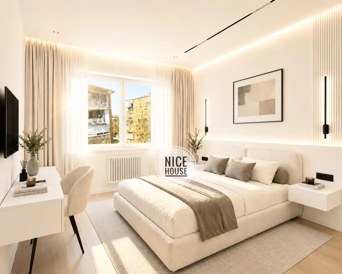 Bedroom of Flat for sale in Madrid  with Air Conditioner, Terrace and Storage room