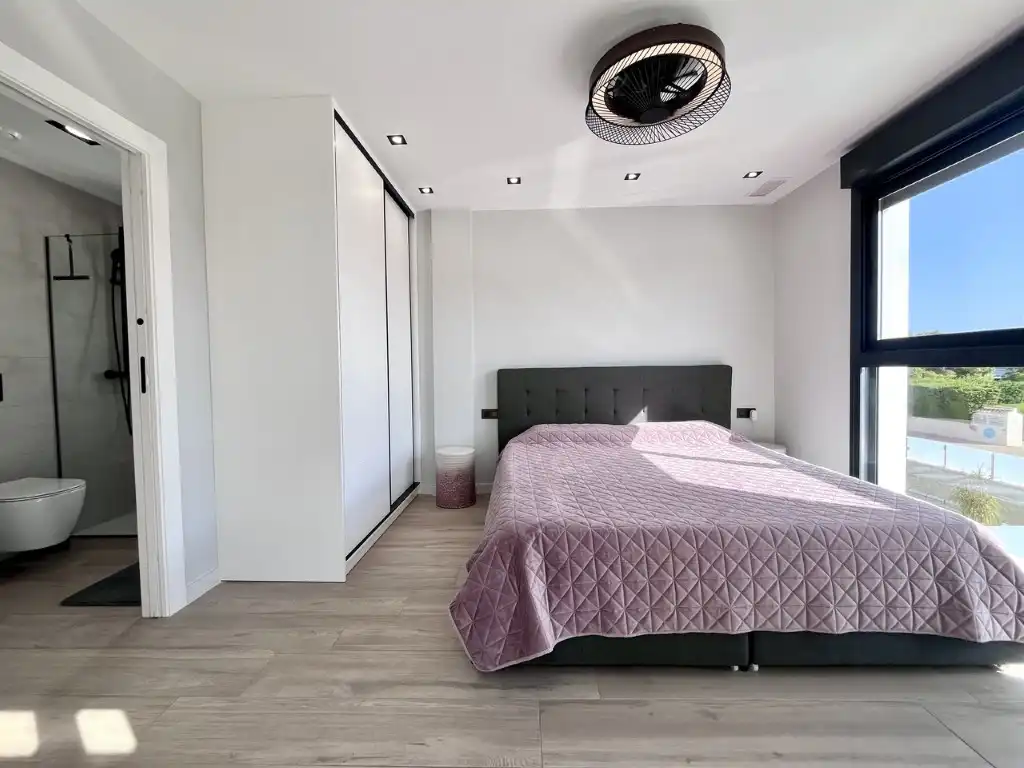 House with pool for sale in Calle Corbeta-Punta Prima, imagen 12