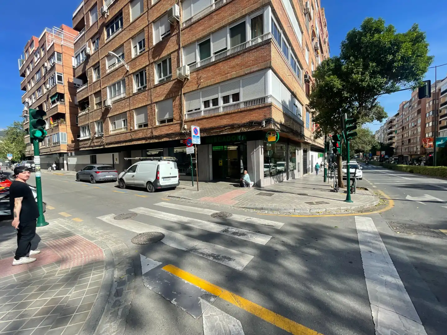 Vista exterior de Piso en venta en Granada con Aire acondicionado, Parquet y Amueblado
