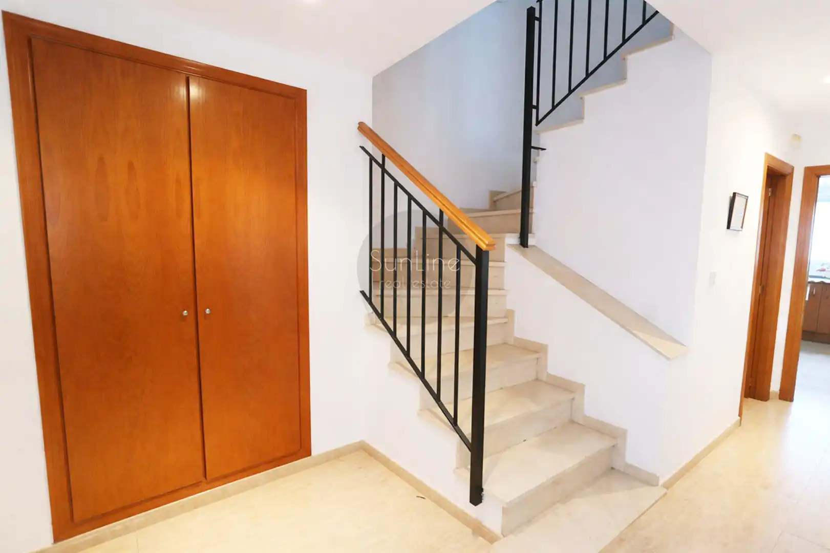 Houses for sale in La Pobla de Vallbona  with Air Conditioner, Private garden and Terrace