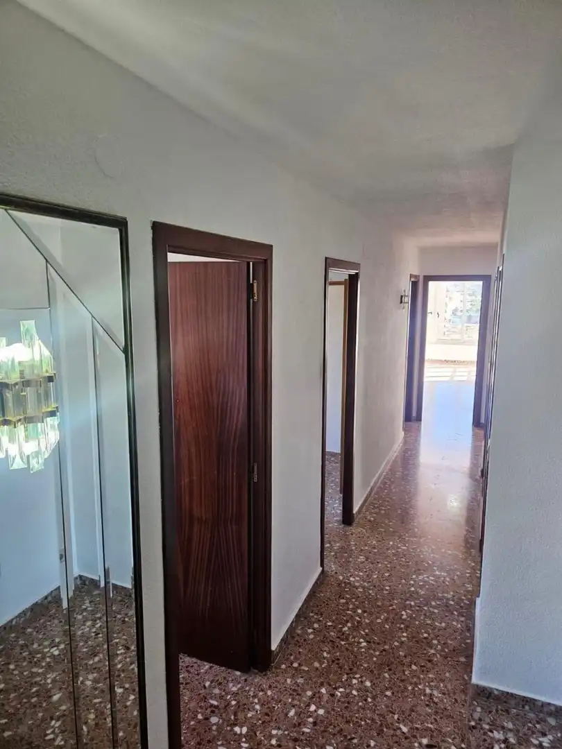 Piso en venta en Benidorm con Terraza y Piscina comunitaria