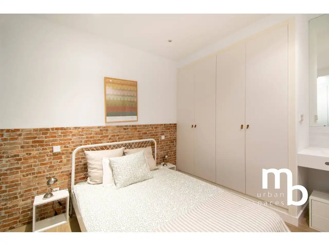 Habitación de Apartamento de alquiler en Madrid con Aire acondicionado, Calefacción y Amueblado