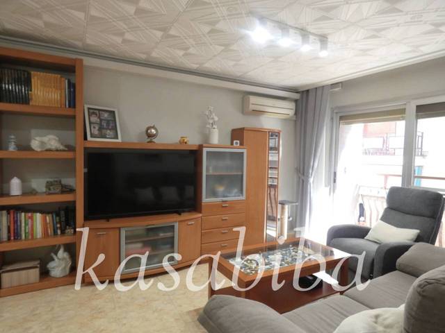 Piso en Venta en Calle Cronista Felipe de Gauna en El Cabanyal - El Canyamelar