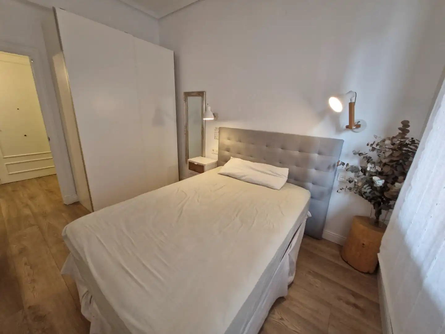 Bedroom of Flat for rent in Bilbao   with Heating, Parquet flooring and Furnished