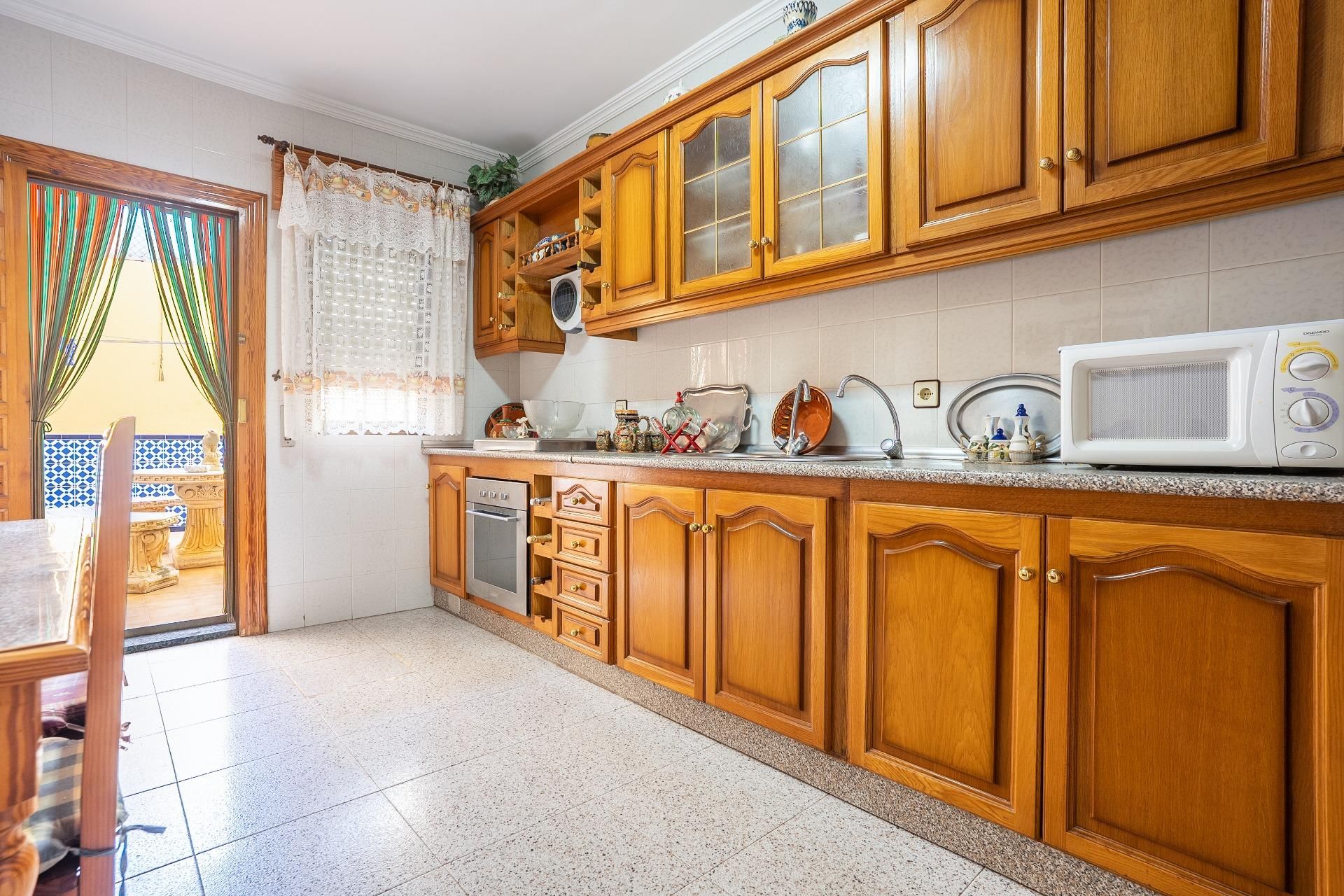 Cocina de Casa o chalet en venta en  Almería Capital con Terraza y Trastero