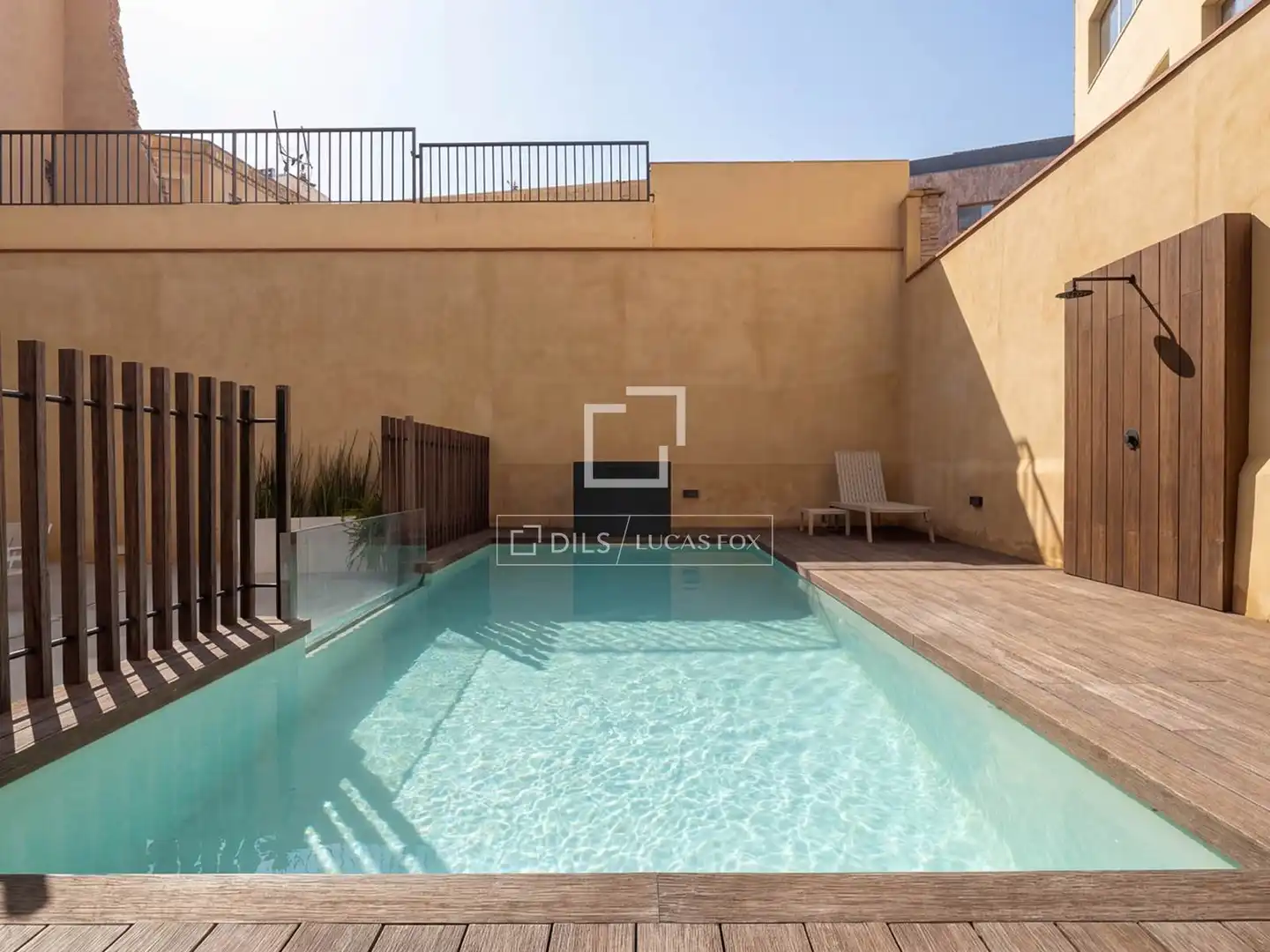 Piscina de Pis en venda en Barcelona amb Aire condicionat, Terrassa i Piscina