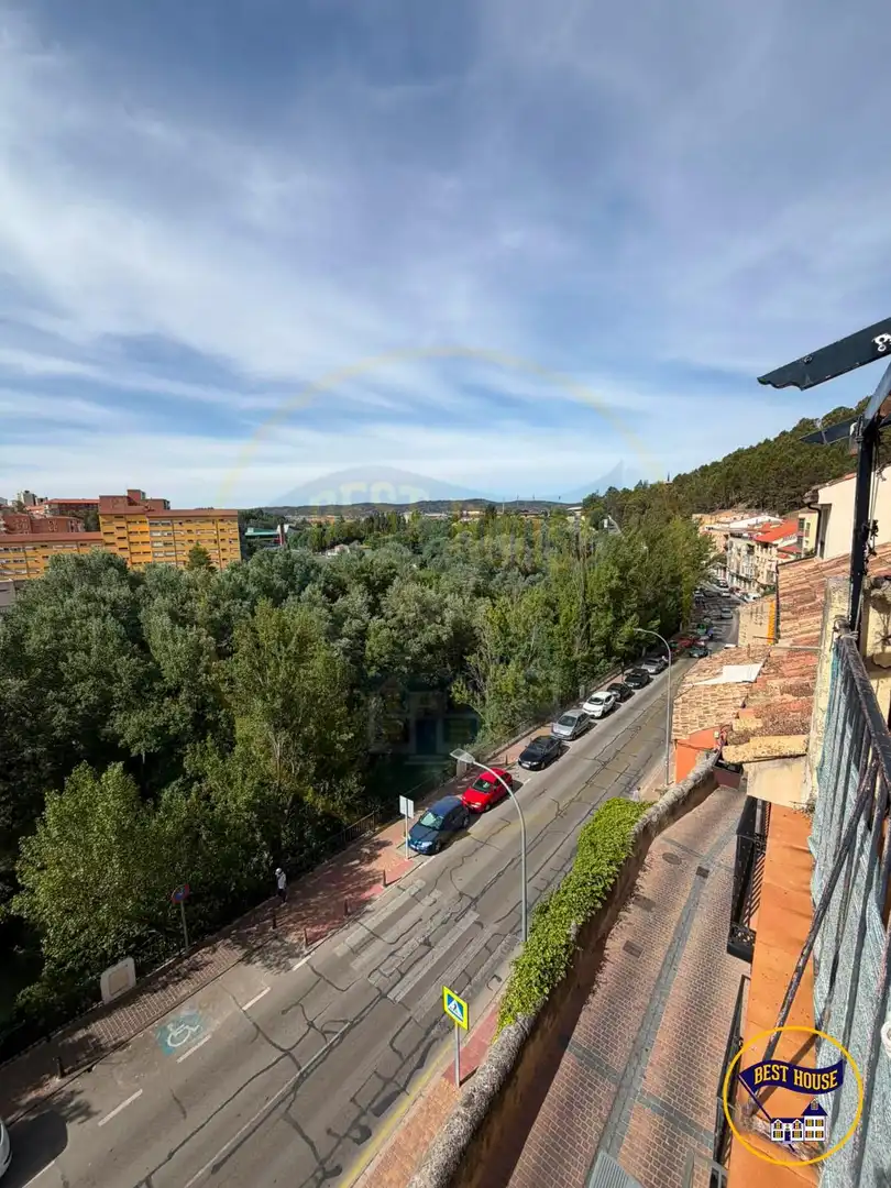 Parking de Piso para compartir en Cuenca