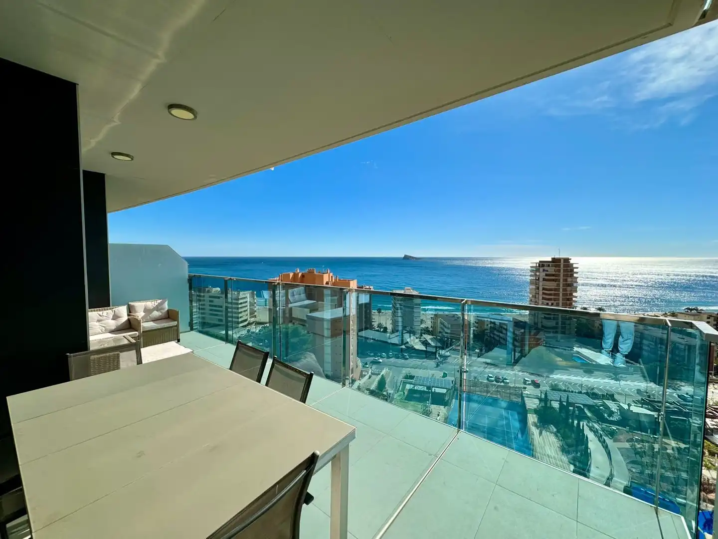 Apartamento con piscina en alquiler en Playa de Poniente
