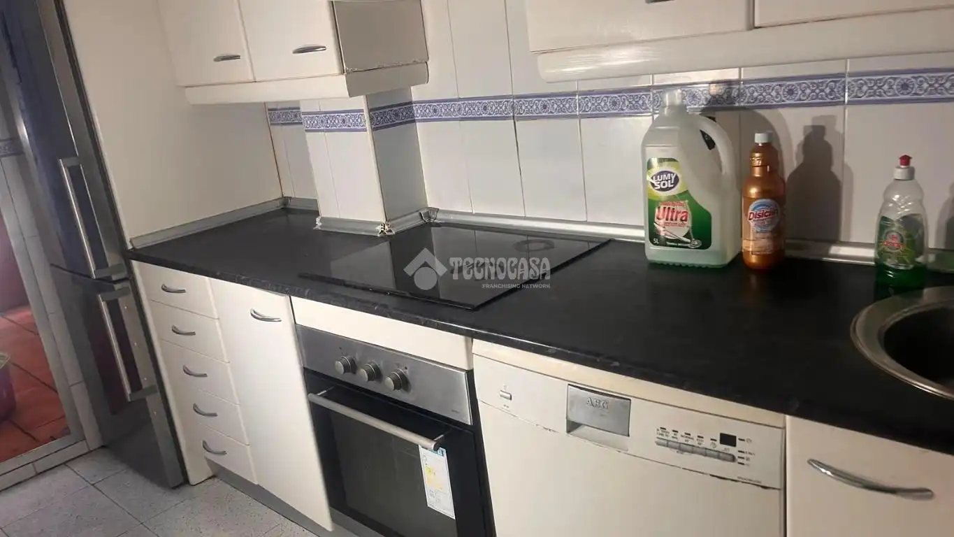 Cocina de Piso en venta en Móstoles con Calefacción