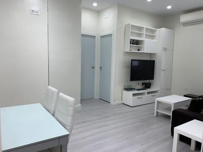 Living room of Flat to rent in  Madrid Capital  with Air Conditioner