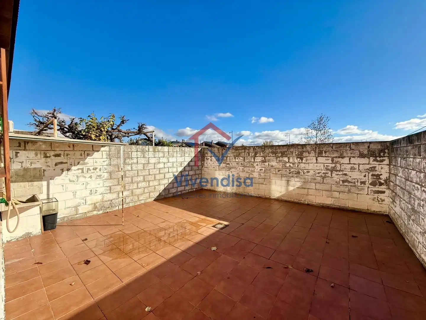 Terrassa de Casa adosada en venda en Marchamalo amb Calefacció, Jardí privat i Terrassa