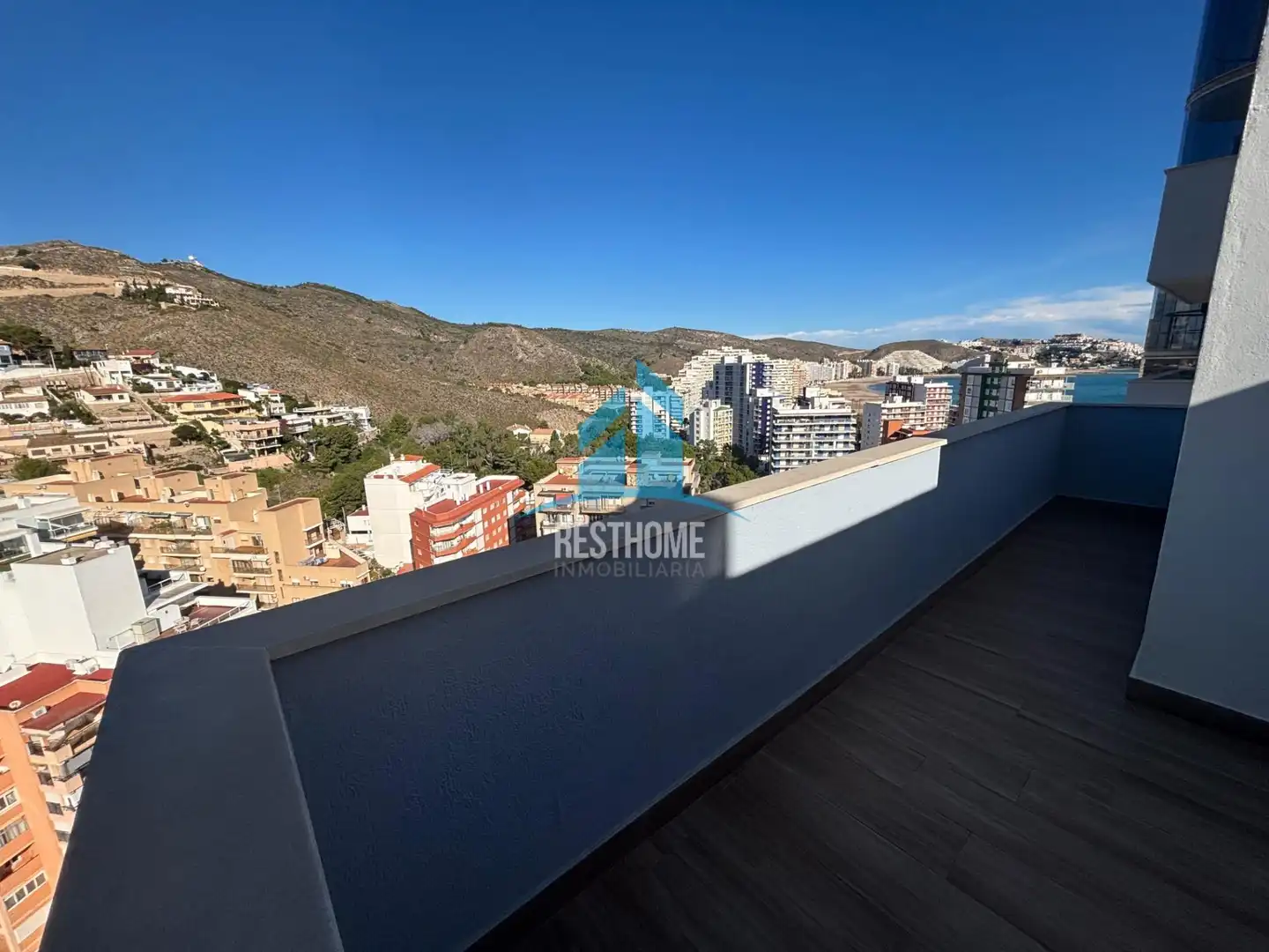 Vista exterior de Àtic en venda en Cullera amb Terrassa, Moblat i Piscina comunitària