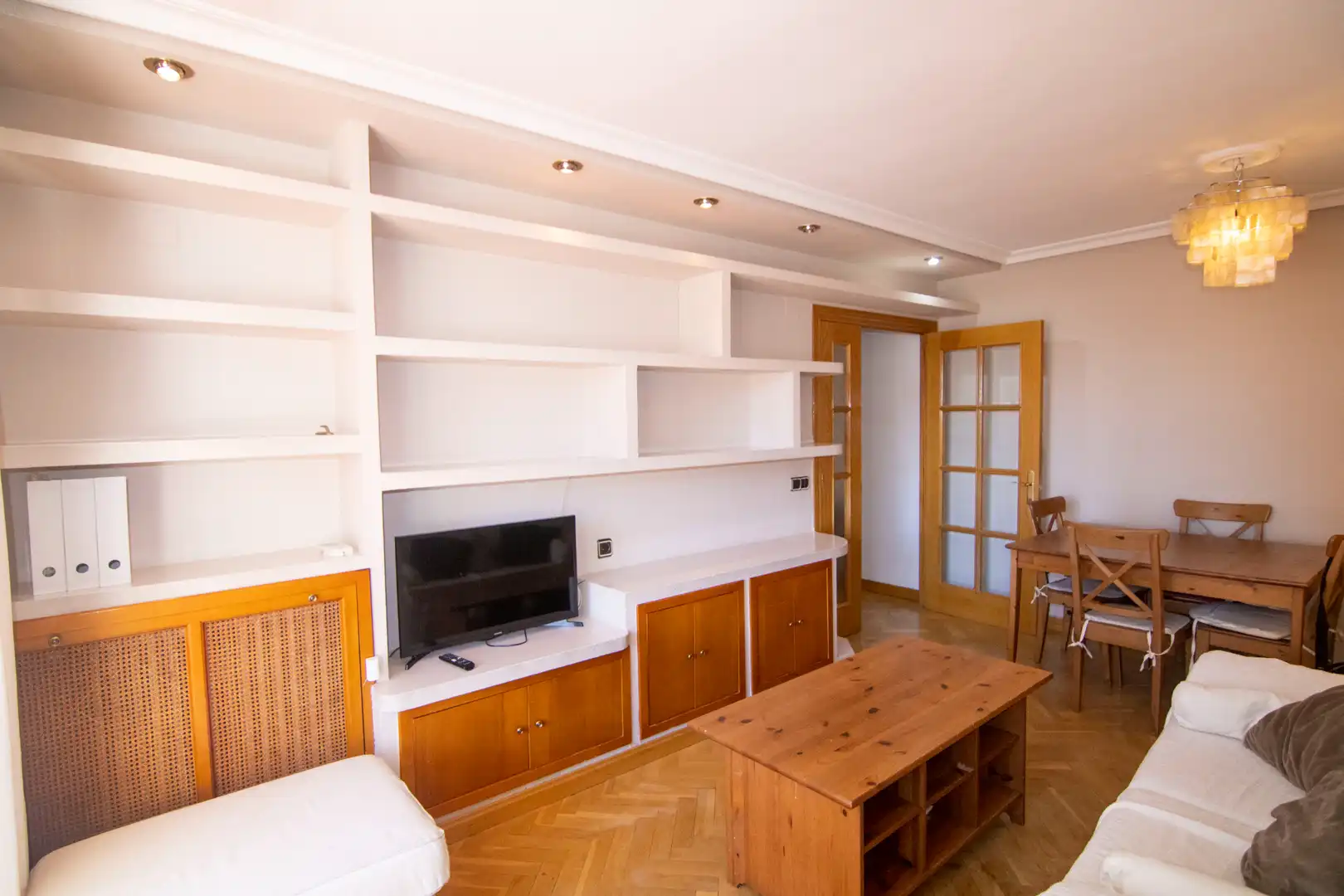 Wohnzimmer von Wohnung zum Verkauf in Madrid mit Klimaanlage, Heizung und Terrasse