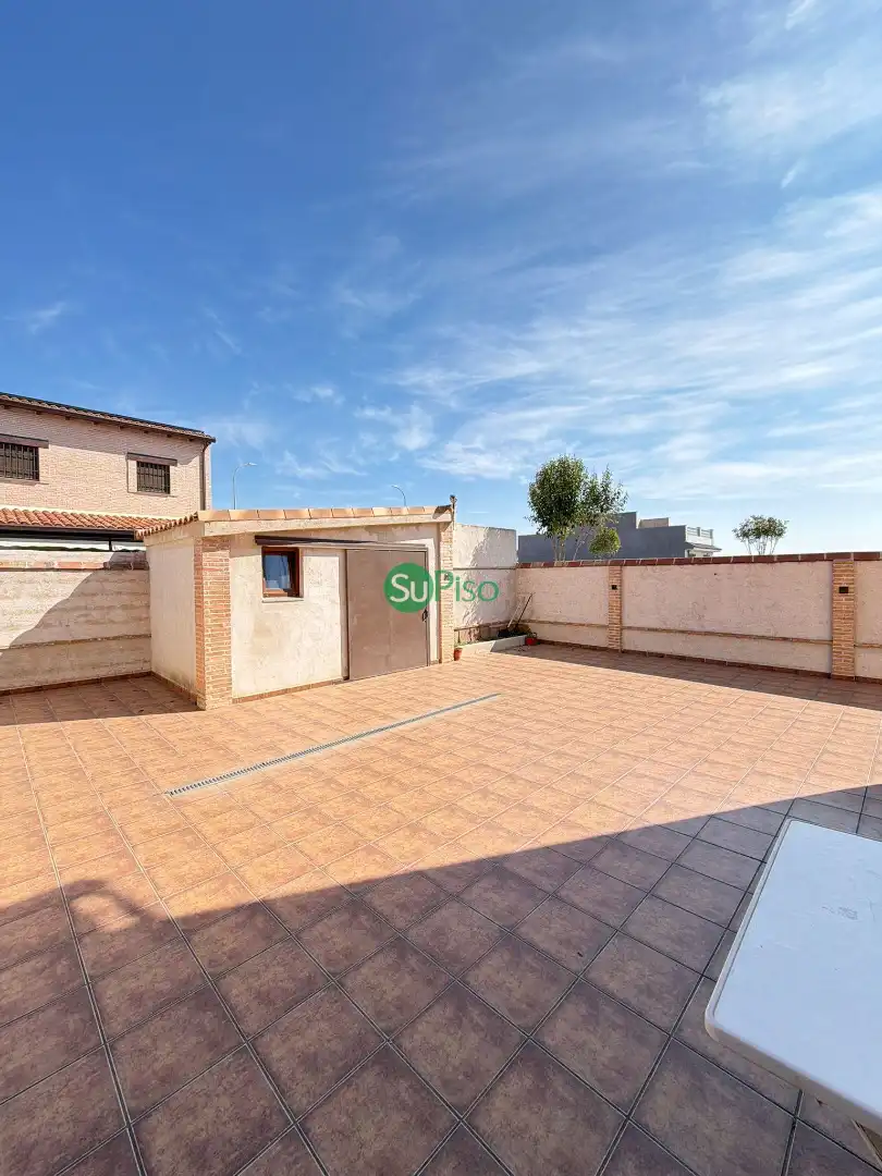 Chalet con jardín en venta en Calle Portugal 2, imagen 25