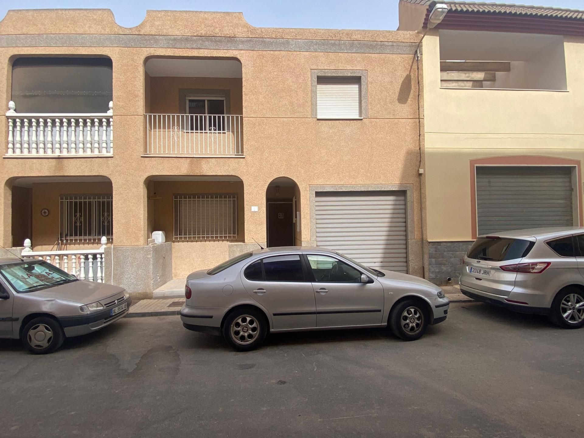 Aparcament de Casa adosada en venda en El Ejido amb Terrassa, Traster i Balcó