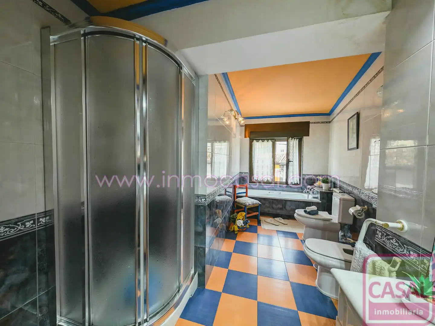 Badezimmer von Wohnung zum Verkauf in Mieres (Asturias) mit Heizung, Terrasse und Abstellraum