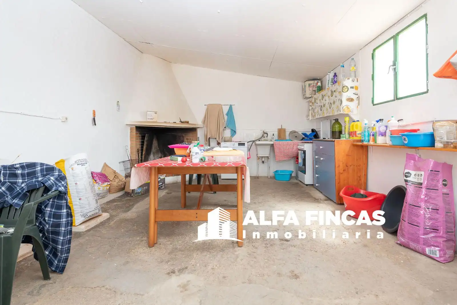 Vista exterior de Casa o xalet en venda en El Provencio   amb Calefacció, Jardí privat i Terrassa