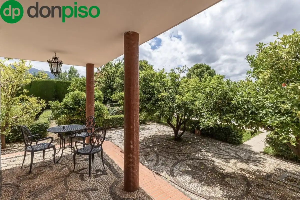 Detached house with pool for sale in Calle del Albaricoque 3, imagen 5