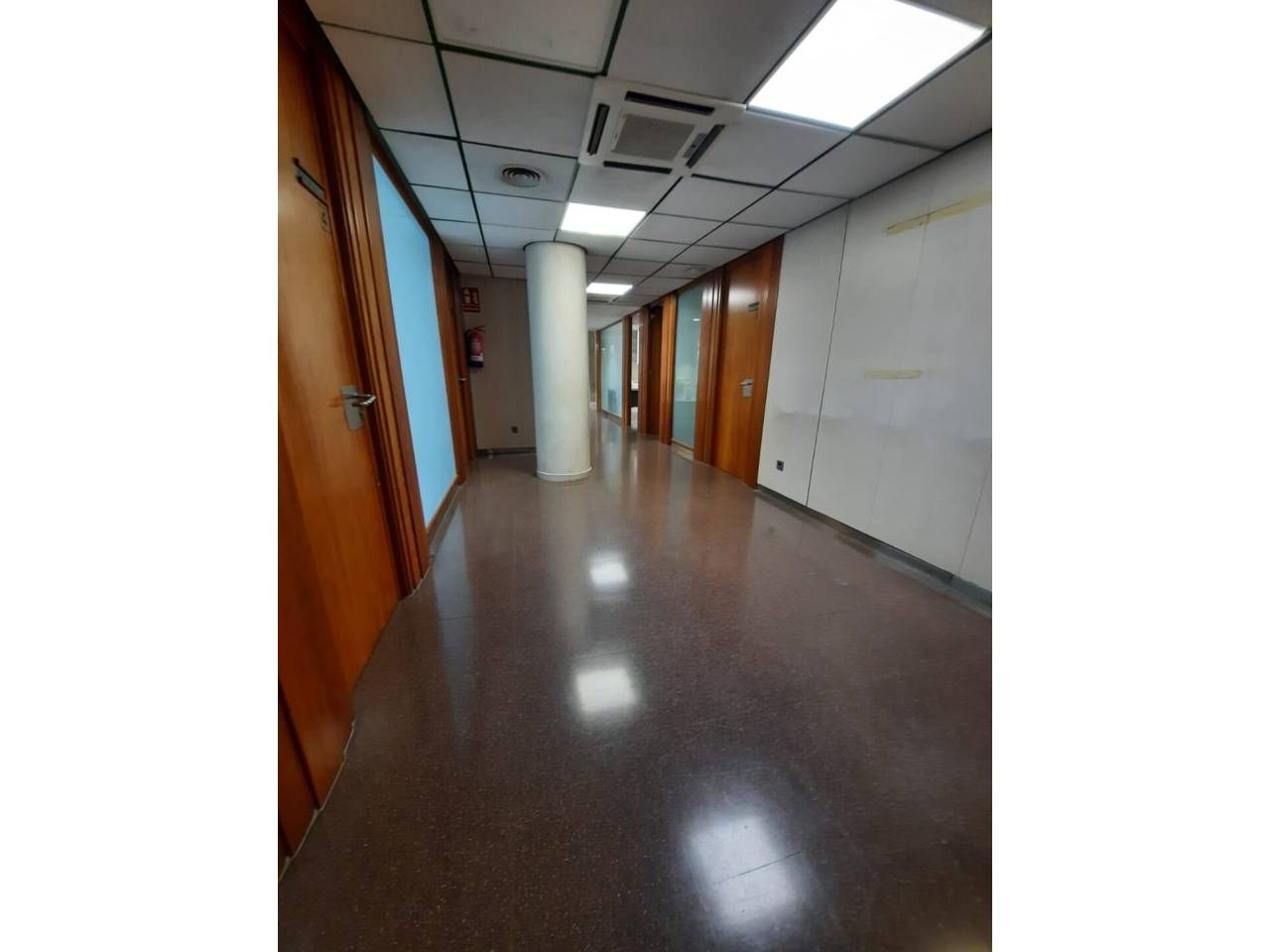 Premises for sale in Girona Capital  with Air Conditioner