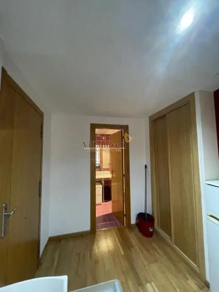 Habitación de Estudio en venta en Vigo  con Calefacción y Amueblado
