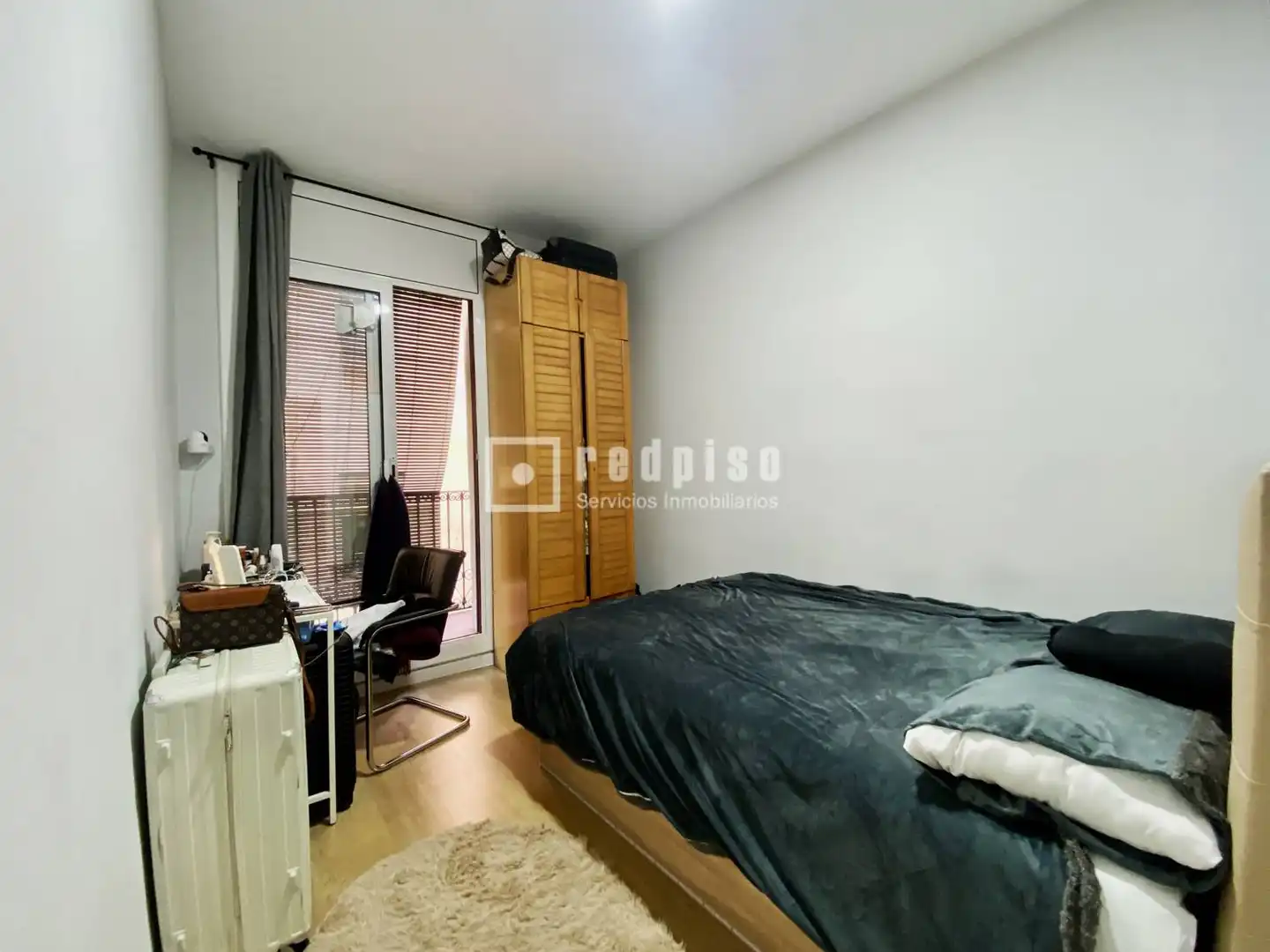 Bedroom of Flat for sale in Barcelona
